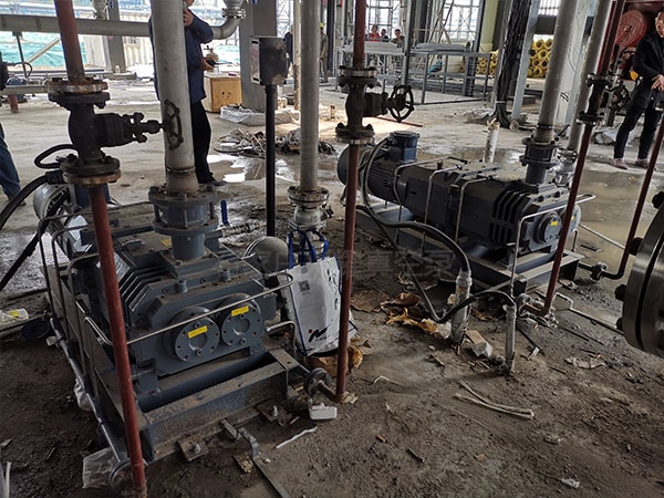 螺杆真空泵使用现场.jpg